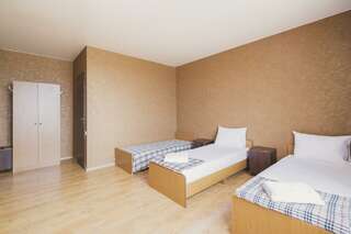 Гостевой дом Барса Адлер Стандарт трехместный с балконом-2